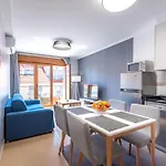 Ma Maisons & דירה